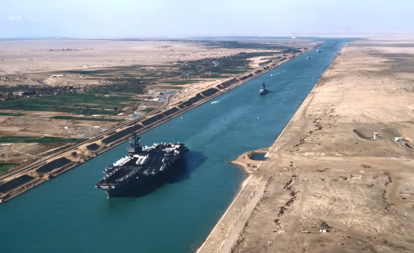 The Impact of the Suez Canal in the 19th Century: Revolutionizing Global Trade and Connecting Continents